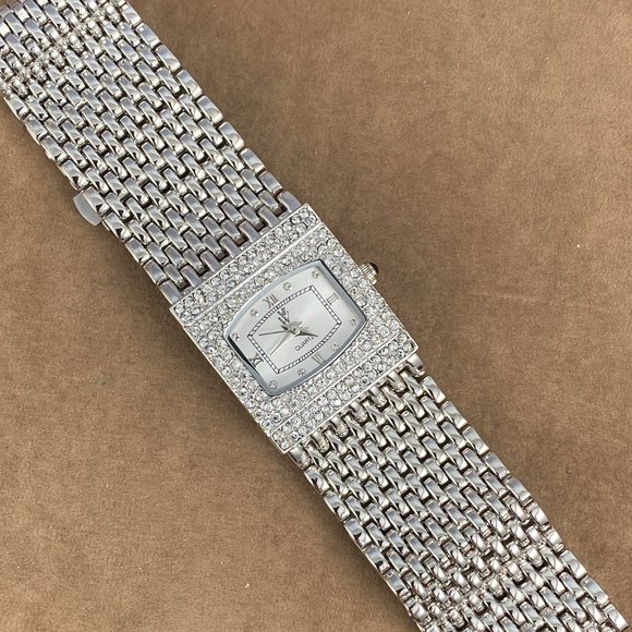 Vintage Stunning Victoria Wick Beverly Hills Crystal Watch - Picture 5 of 8